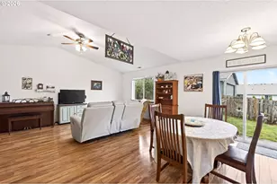 720 N Market St, Lafayette, OR 97127 - Photo 8