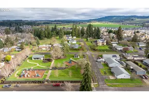 720 N Market St, Lafayette, OR 97127 - Photo 2