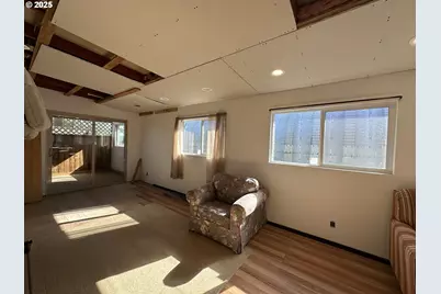 25656 Wildwood Rd, Veneta, OR 97487 - Photo 16