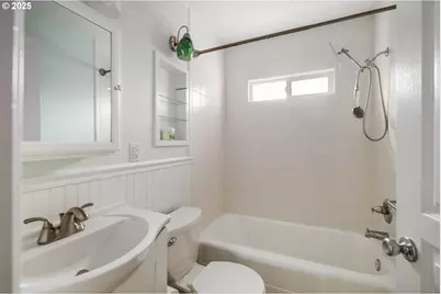 108 NE Whitney St, Camas, WA 98607 - Photo 28