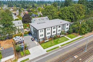 10985 E Burnside St, Portland, OR 97216 - Photo 8