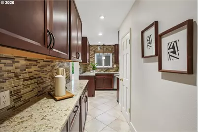 8115 SW Valley View Dr, Portland, OR 97225 - Photo 14