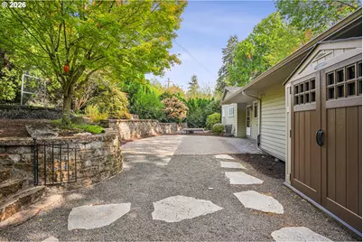 8115 SW Valley View Dr, Portland, OR 97225 - Photo 38