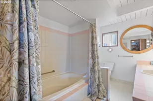 5203 NW Keel Ave, Lincoln City, OR 97367 - Photo 18