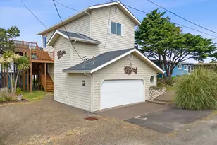 5203 NW Keel Ave, Lincoln City, OR 97367 - Photo 4
