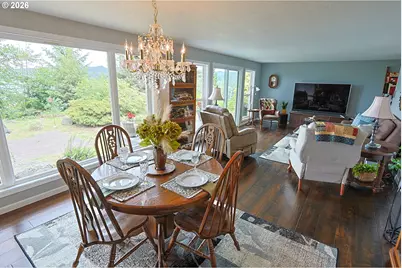 1689 Applewood Dr, Coos Bay, OR 97420 - Photo 16