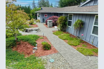 1689 Applewood Dr, Coos Bay, OR 97420 - Photo 4