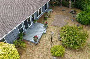 1689 Applewood Dr, Coos Bay, OR 97420 - Photo 40