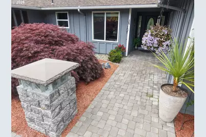 1689 Applewood Dr, Coos Bay, OR 97420 - Photo 6