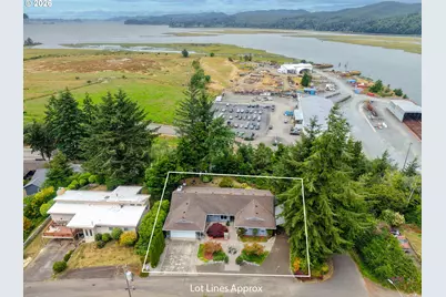1689 Applewood Dr, Coos Bay, OR 97420 - Photo 2