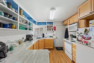 543 Chicago Ave SE, Bandon, OR 97411 - Photo 30