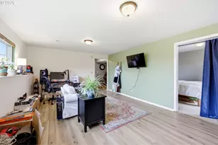 920 SW Cherry Park Rd, Troutdale, OR 97060 - Photo 26