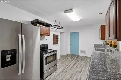 3804 Q St, Vancouver, WA 98663 - Photo 8