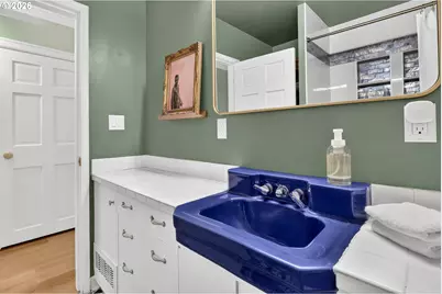 8625 SW 10th Ave, Portland, OR 97219 - Photo 16