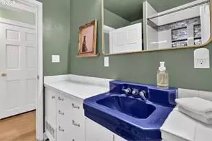 8625 SW 10th Ave, Portland, OR 97219 - Photo 16