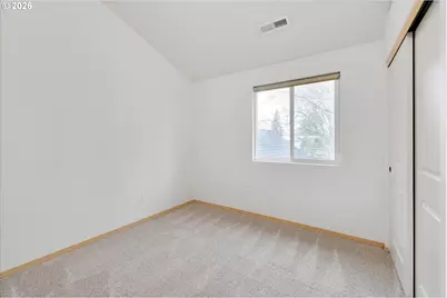 9126 SE Ash St, Portland, OR 97216 - Photo 18