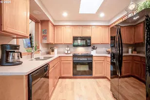 2752 Dayna Ln, Eugene, OR 97408 - Photo 8