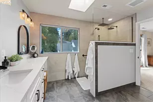 15611 Partridge Dr, Lake Oswego, OR 97035 - Photo 20