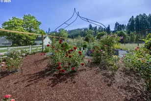 45871 Goodpasture Rd, Vida, OR 97488 - Photo 44