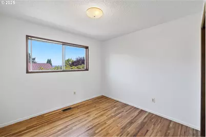 12837 NE Morris St, Portland, OR 97230 - Photo 18