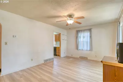 433 E Darwin St, Athena, OR 97813 - Photo 4
