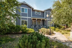 1036 9th St, Florence, OR 97439 - Photo 2