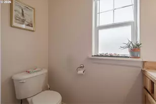1036 9th St, Florence, OR 97439 - Photo 36