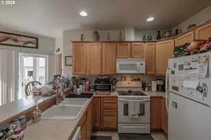 1036 9th St, Florence, OR 97439 - Photo 26