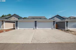 1036 9th St, Florence, OR 97439 - Photo 6