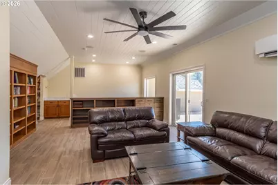 355 Boatwatch Ln #8 & 9, Roseburg, OR 97470 - Photo 26