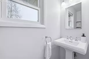 6123 NE Halsey St, Portland, OR 97213 - Photo 22