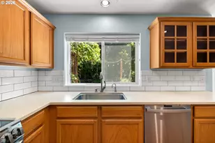 174 SE 59th Ln, Hillsboro, OR 97129 - Photo 12