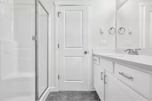 9261 E Burnside St, Portland, OR 97216 - Photo 18