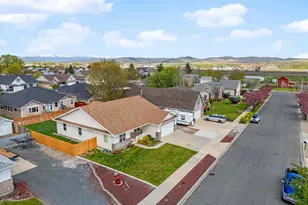 880 F St, Baker City, OR 97814 - Photo 2