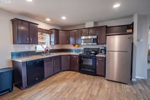 628 Stanley Ln, Harrisburg, OR 97446 - Photo 10