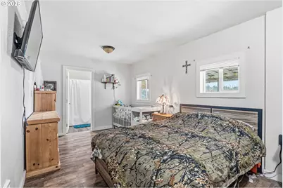 228 Holcomb Spur Rd, Kelso, WA 98626 - Photo 8