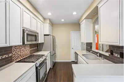 12920 SW Cherry Blossom Ct, Beaverton, OR 97008 - Photo 14
