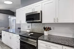 1360 Andersen Ln, Eugene, OR 97404 - Photo 10