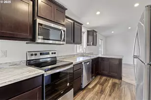 435 Spruce St, Yoncalla, OR 97499 - Photo 16