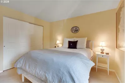 4000 Carman Dr #106, Lake Oswego, OR 97035 - Photo 18