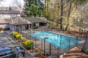 4000 Carman Dr, Lake Oswego, OR 97035 - Photo 42