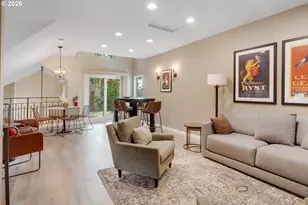 4000 Carman Dr, Lake Oswego, OR 97035 - Photo 32