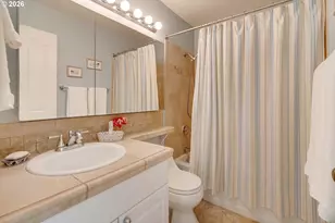 4000 Carman Dr, Lake Oswego, OR 97035 - Photo 18