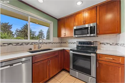 3825 SE 166th Ct, Portland, OR 97236 - Photo 24
