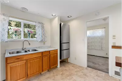 5669 Highway 30W, The Dalles, OR 97058 - Photo 18