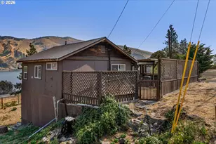 5669 Hwy 30w, The Dalles, OR 97058 - Photo 1