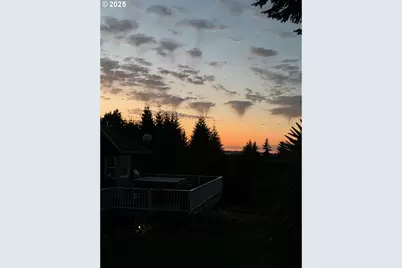 27067 Pickens Rd, Eugene, OR 97402 - Photo 44