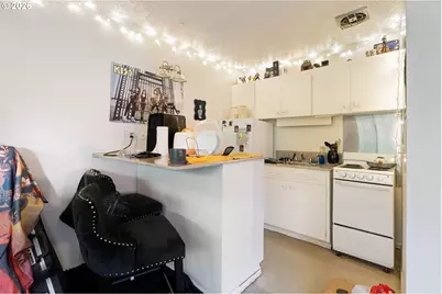 5730 SE Center St, Portland, OR 97206 - Photo 16