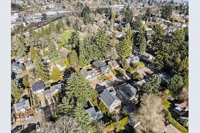 1245 SW Hume Ct, Portland, OR 97219 - Photo 38