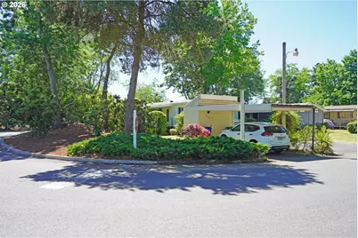 2210 N Broughton Dr, Portland, OR 97217 - Photo 2